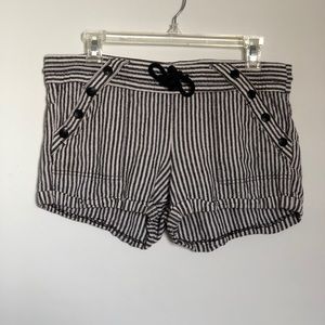 Stripped shorts
